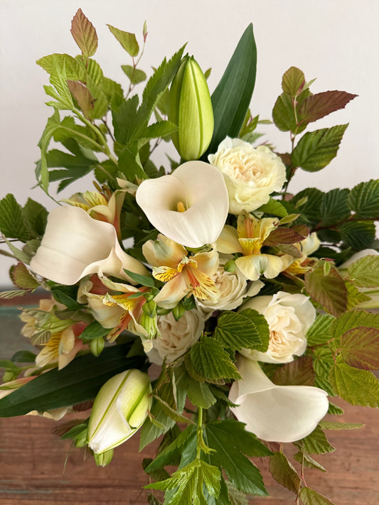 御供えお悔やみの花束 お任せ