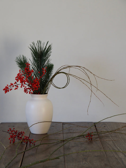 かもしか道具店の花器とお正月花材セット